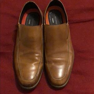 Men’s camel color dress shoes